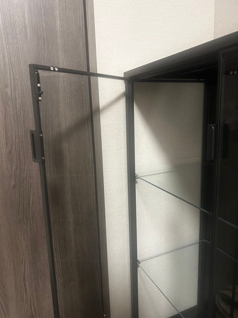 IKEA ルードスタ ガラス棚
