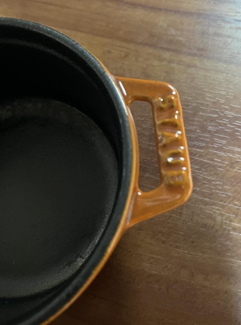 廃番の限定カラー【正規品】STAUB ココットラウンド10cm シナモン 1個