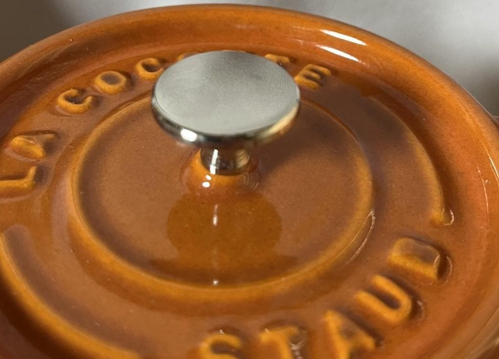 廃番の限定カラー【正規品】STAUB ココットラウンド10cm シナモン 1個