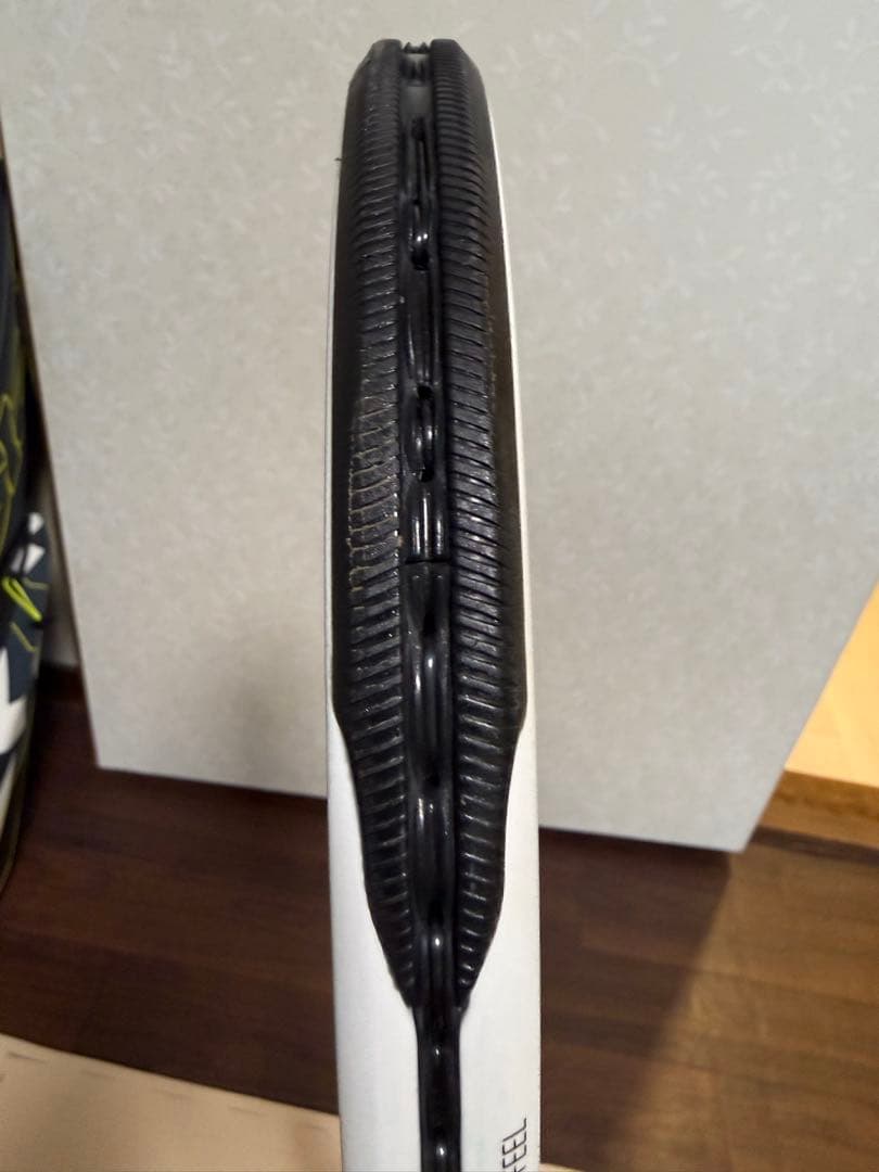 バボラ　ピュアストライク100 G3 2024