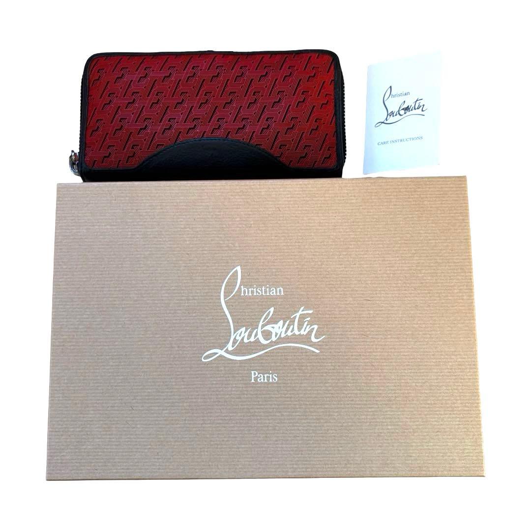 近年モデル　美品　クリスチャンルブタン　長財布　ラウンドファスナー　レザー　赤