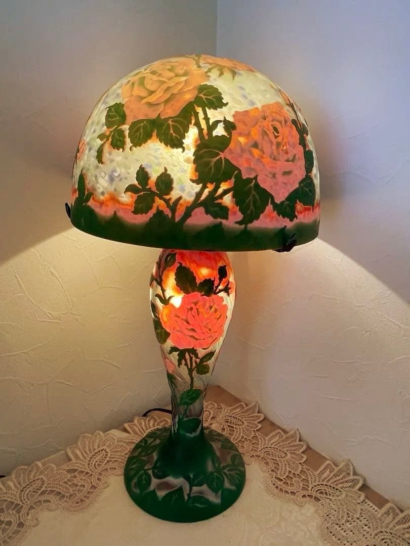 ガレ風　薔薇柄　アール・ヌーヴォーランプ