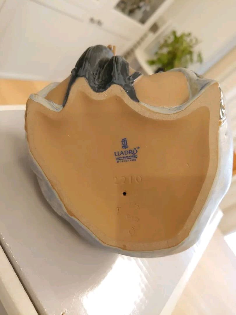 【極美品 絶版 無欠損 箱付き】LLADRO リヤドロ 2210『物憂い日』