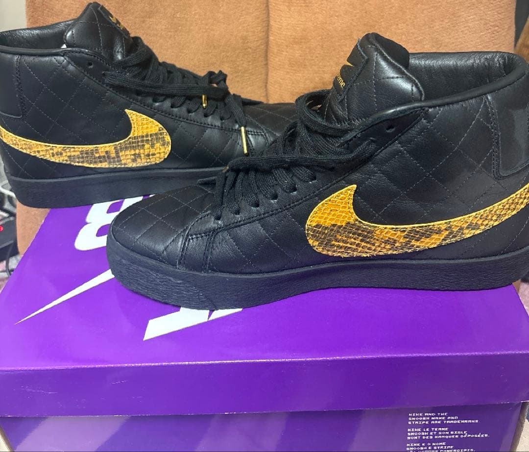 Supreme® Nike SB Blazer Mid 24cm