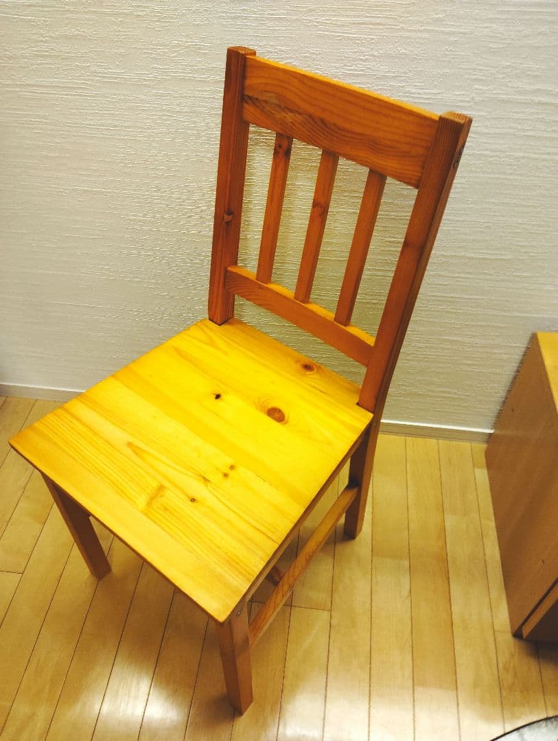 タマリビング　木製椅子