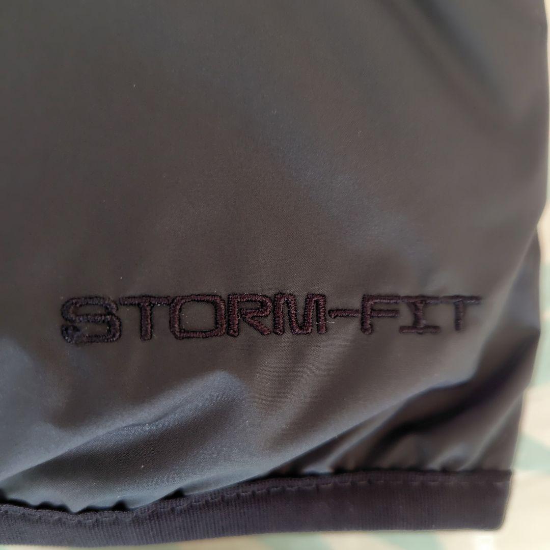 NIKE STORM-FIT ダウンベスト レディース（ブラック）
