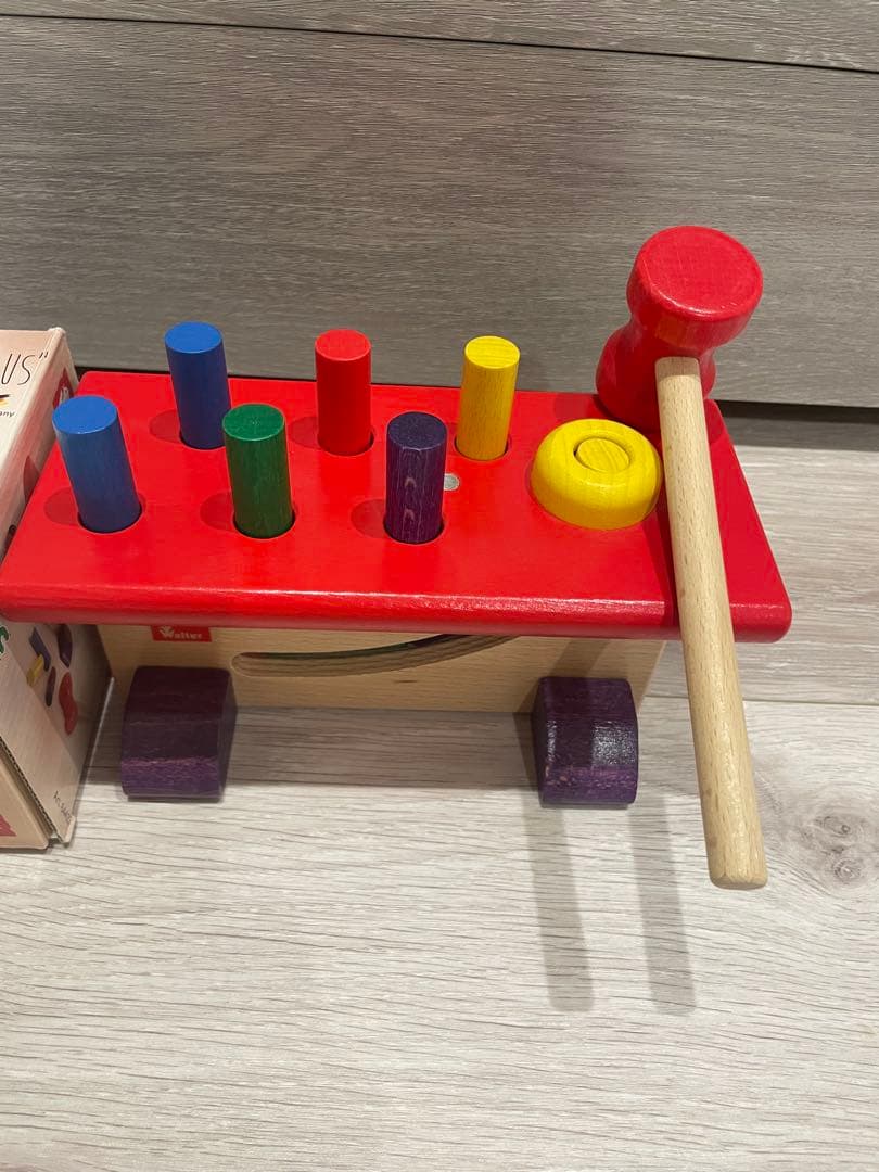 ニック社　木製ハンマーおもちゃ