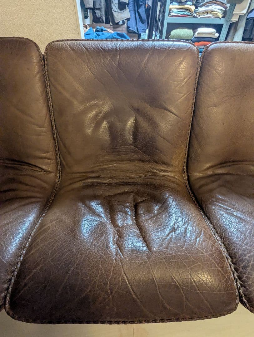 BERG Furniture　3人掛けソファ