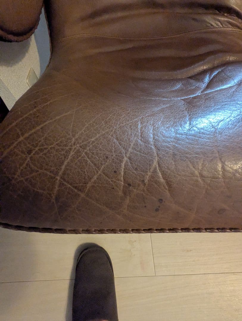 BERG Furniture　3人掛けソファ