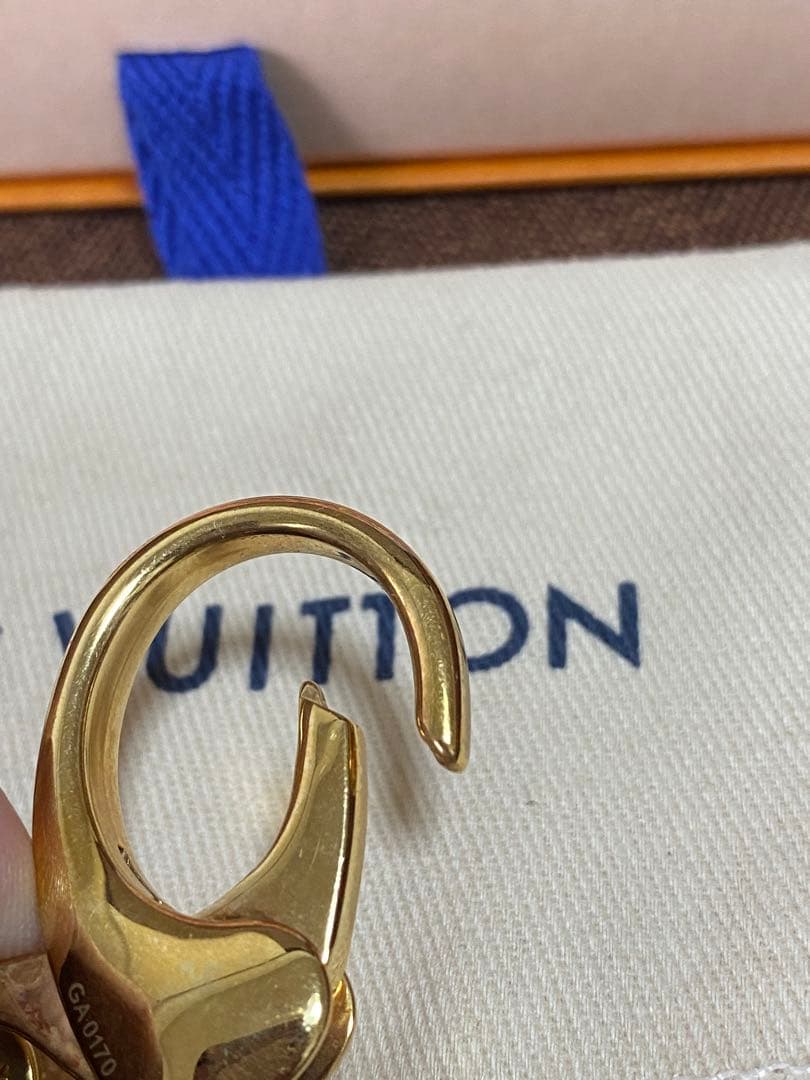 ルイヴィトン ポルトクレ・ポップフラワー バッグチャーム