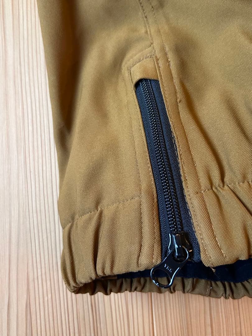 AIRBLASTER メンズパンツ M スノボウェア ベージュ スノボ 美品
