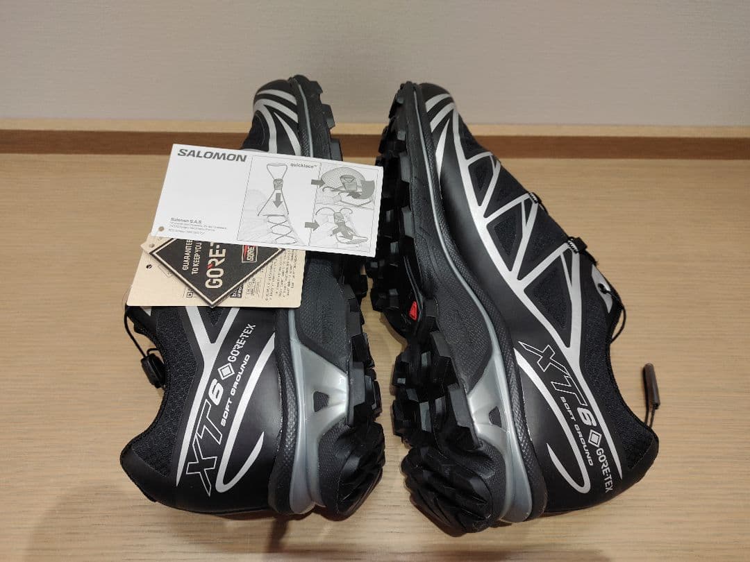 新品未使用！箱・タグ付き　Salomon GORE-TEX スニーカー ブラック
