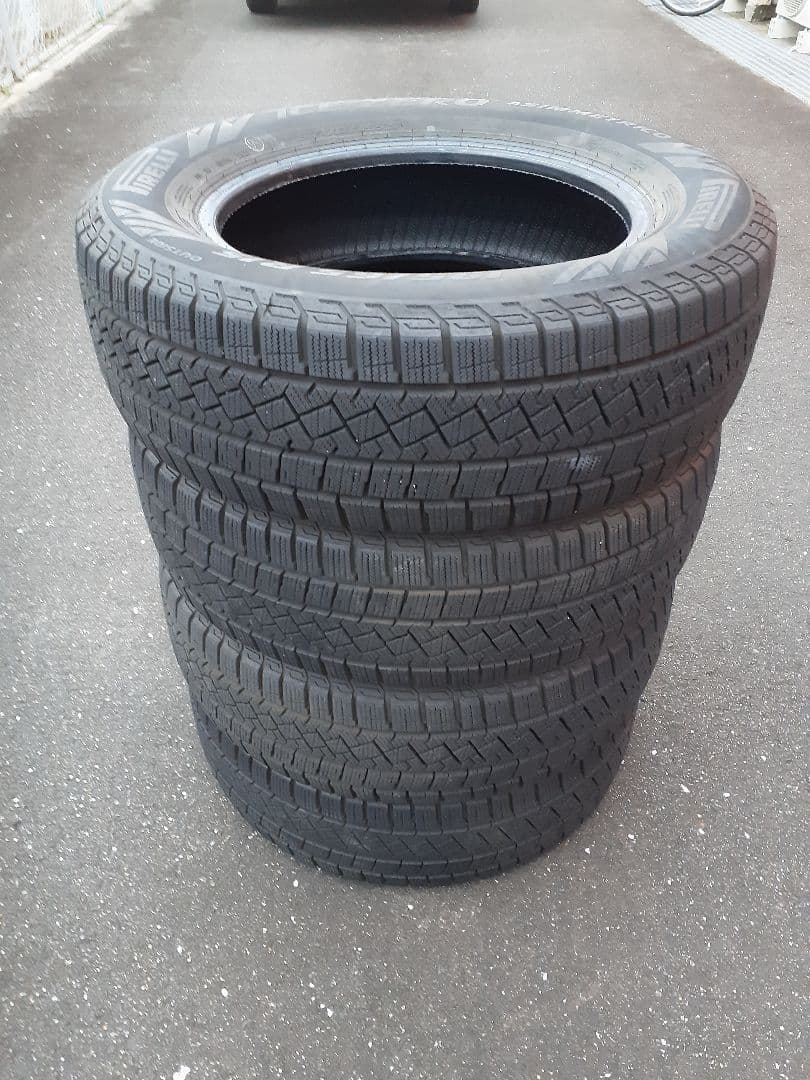 深溝22年　ピレリICE ZERO 195/65R15インチ スタッドレスタイヤ