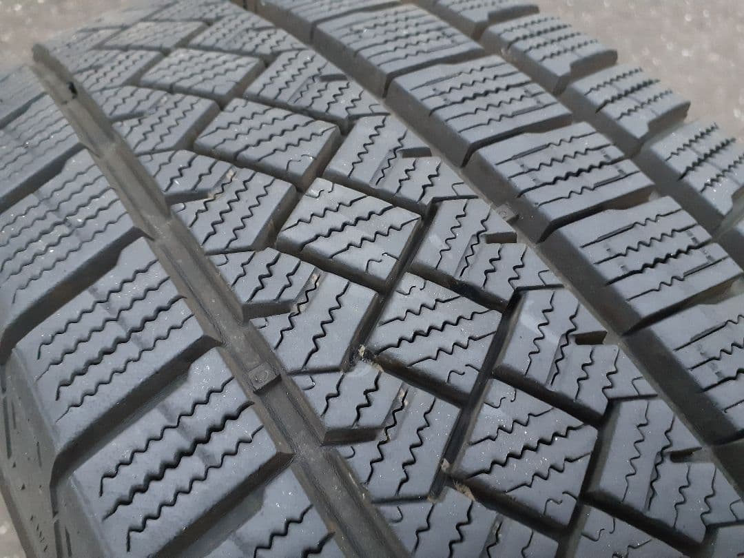 深溝22年　ピレリICE ZERO 195/65R15インチ スタッドレスタイヤ