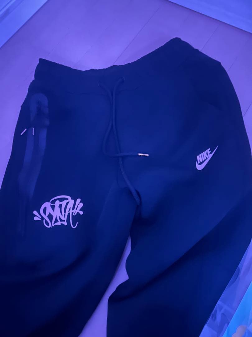 NIKE×synaworld テックフリース　下