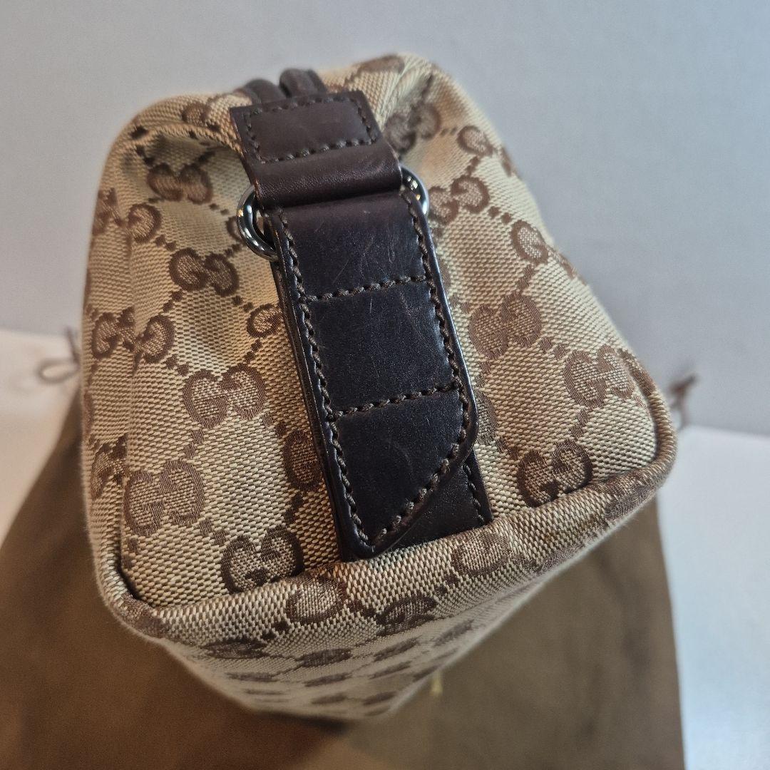 GUCCI　グッチ　ポーチ　保管袋　付き