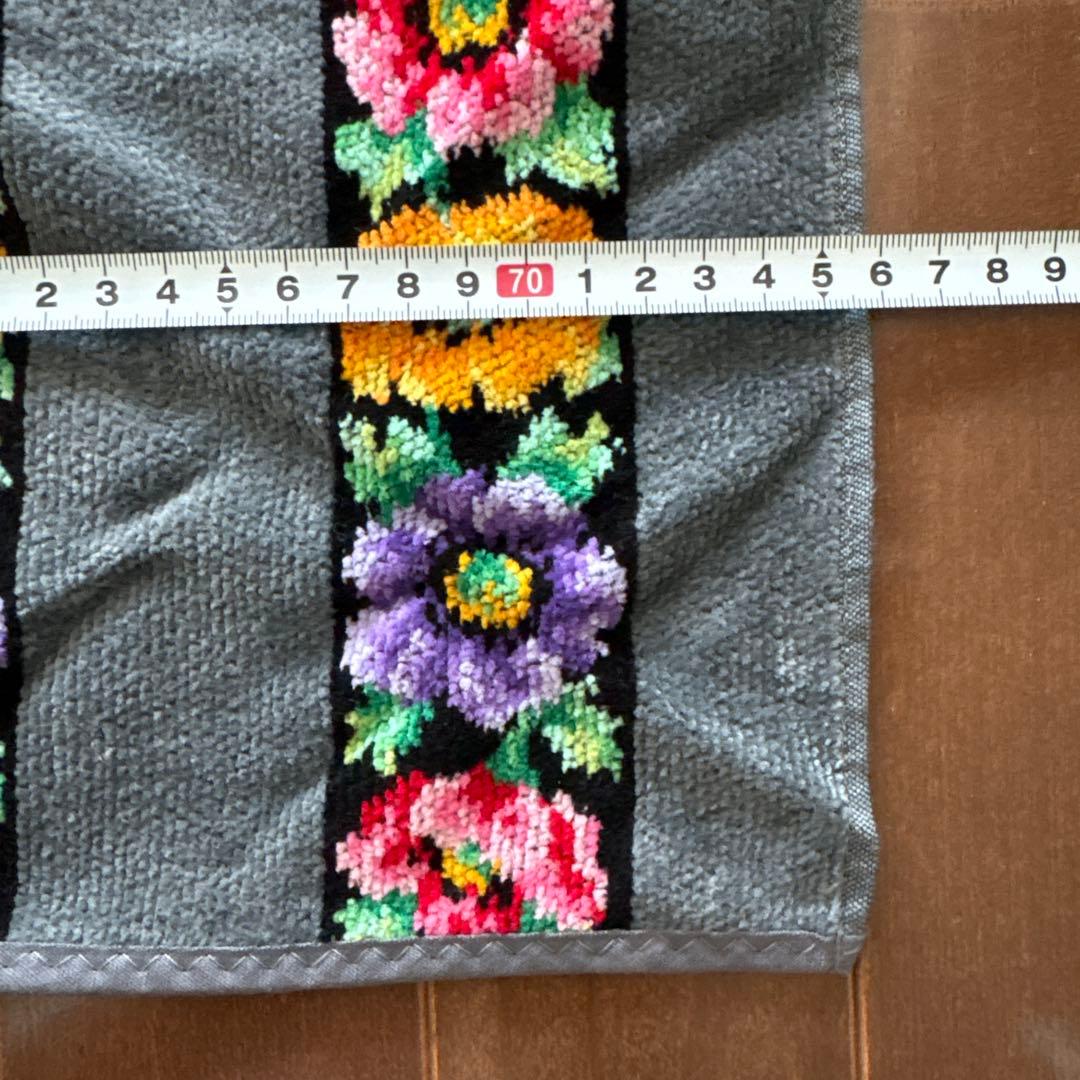 未使用　フェイラー　バスタオル　アネモネ　FEILER 花柄　グレー系