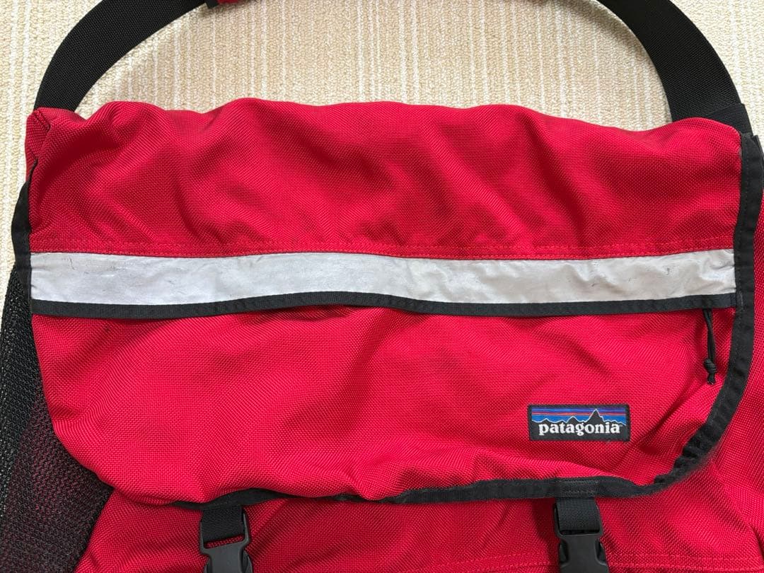 patagonia メッセンジャーバック　レッド　usa製　90s 美品