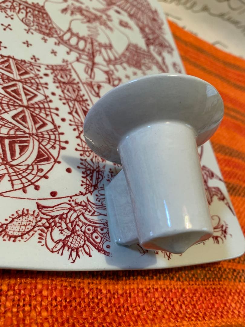 ビヨンヴィンブラッド　レアなビンテージの少女が描かれた壁掛けキャンドルスタンド！