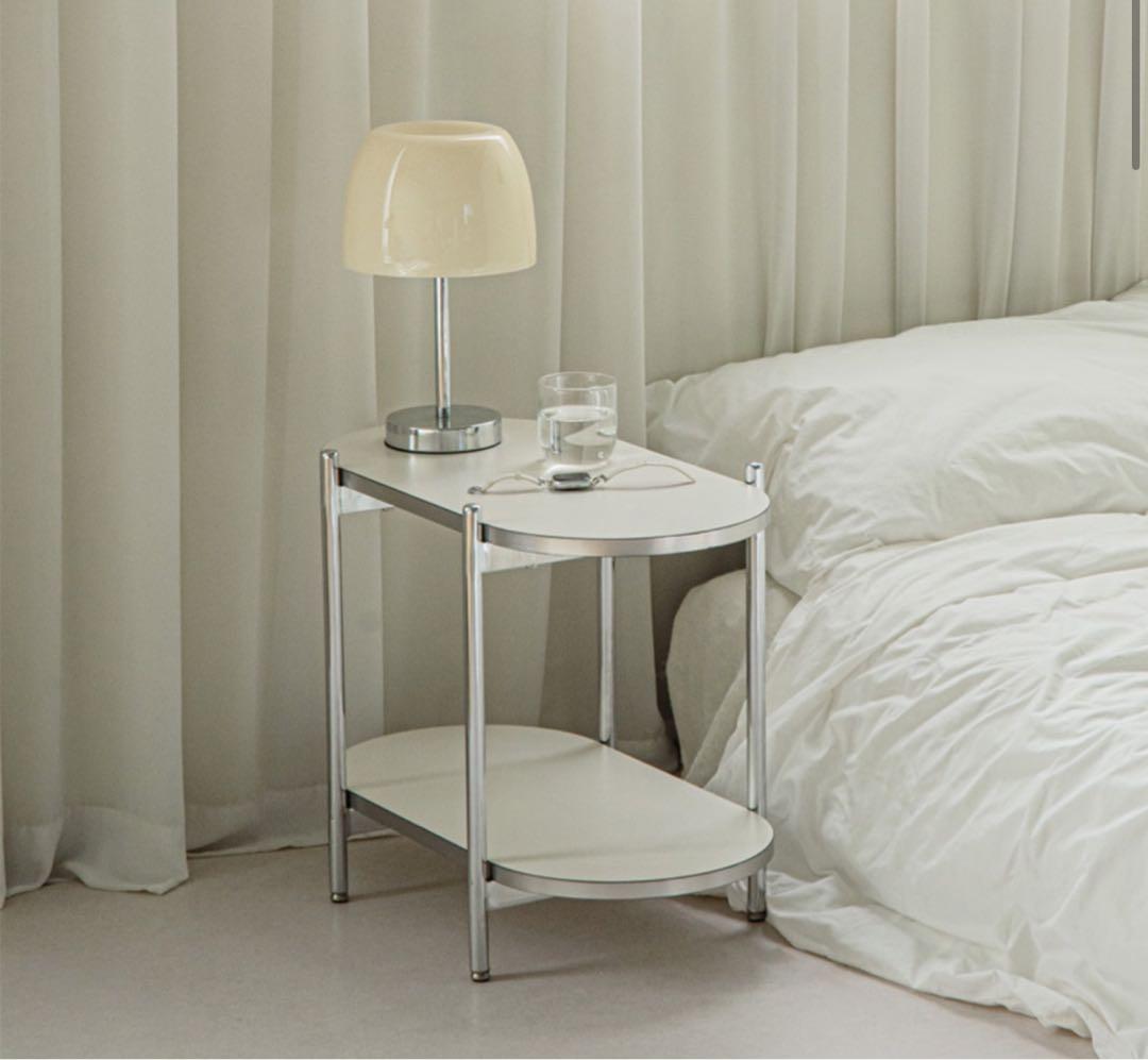 韓国のインテリア　ラック2段　サイドテーブル