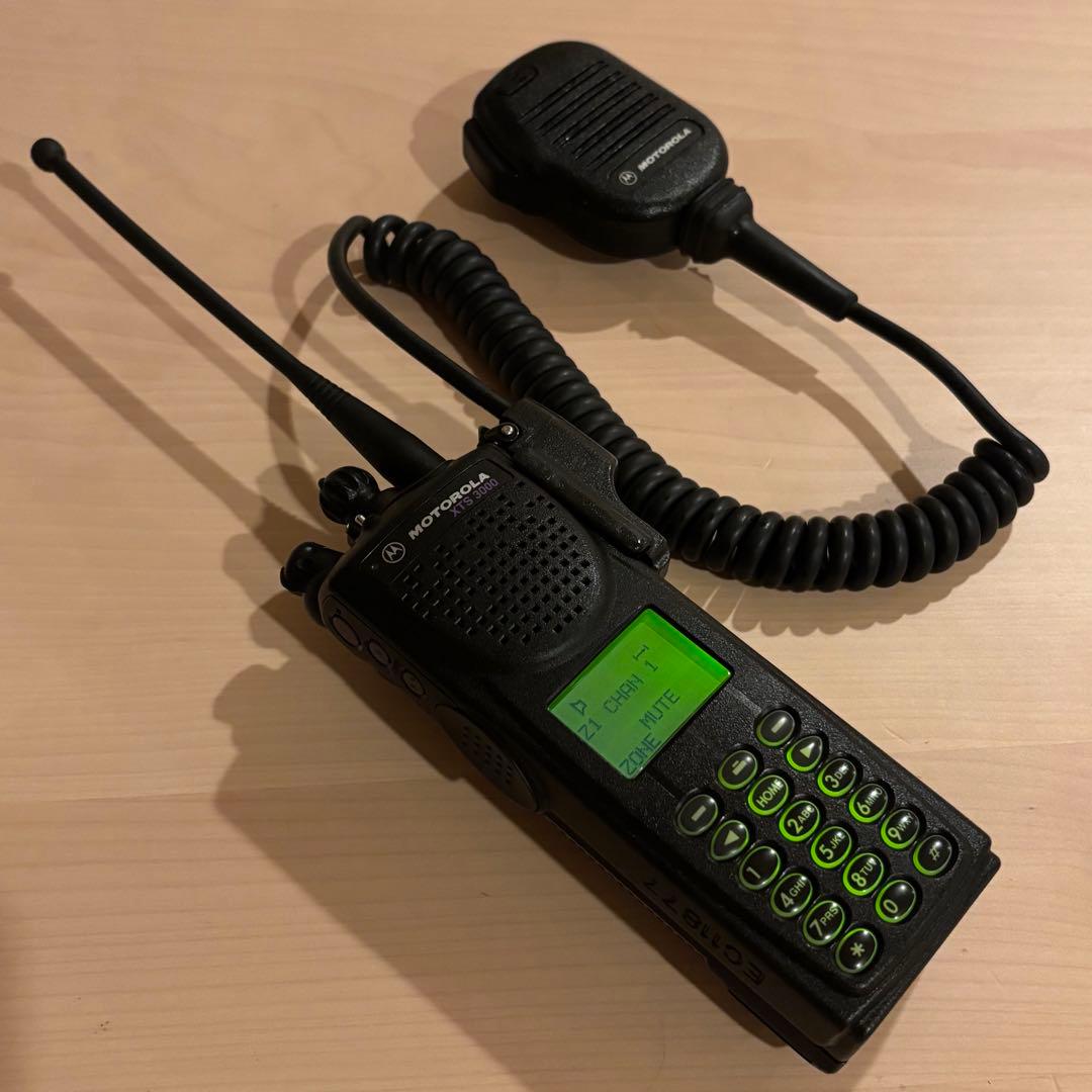 実物 放出品 MOTOROLA XTS3000 MODEL 3 モトローラ