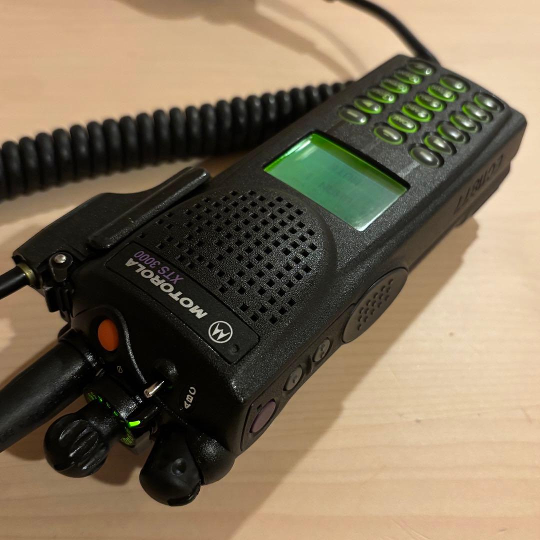 実物 放出品 MOTOROLA XTS3000 MODEL 3 モトローラ