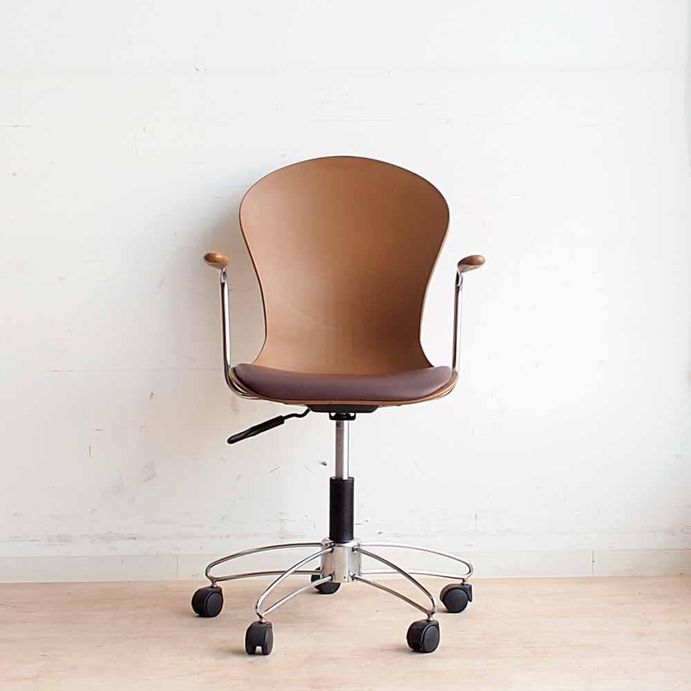 furmax デスクチェア A アーム付きワークチェア ZR24299