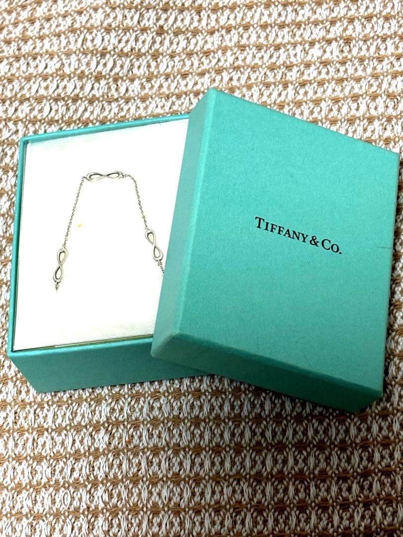 Tiffany & Co. 無限大モチーフ ブレスレット