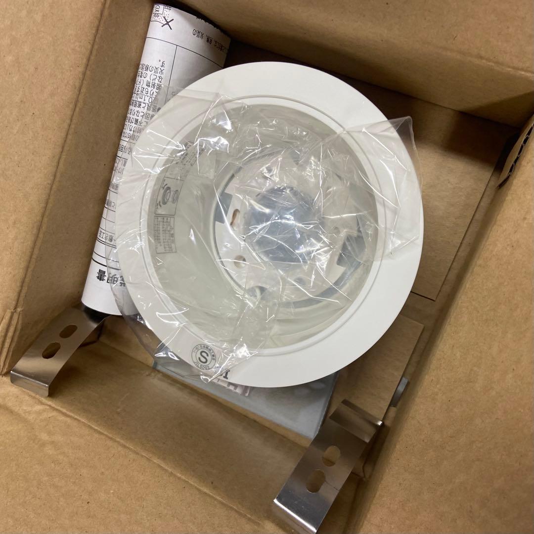 TOSHIBA ダウンライト LEDD8500-HS & LED電球 6.9W