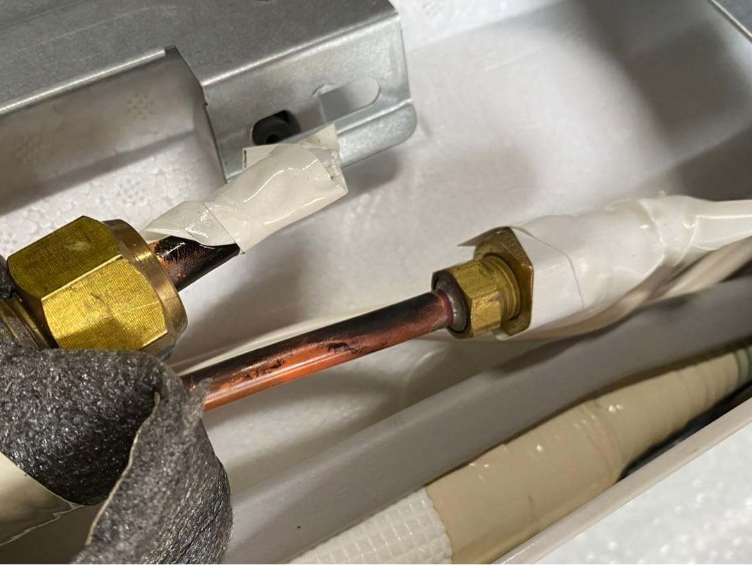 ダイキン　ルームエアコン　AN22ZESK-W 2022年製　100V 6畳