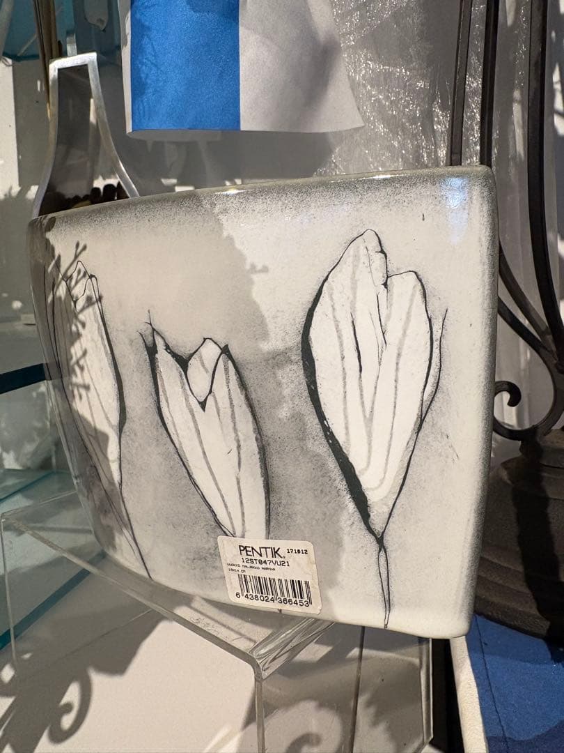 PENTIK 花デザイン 陶器