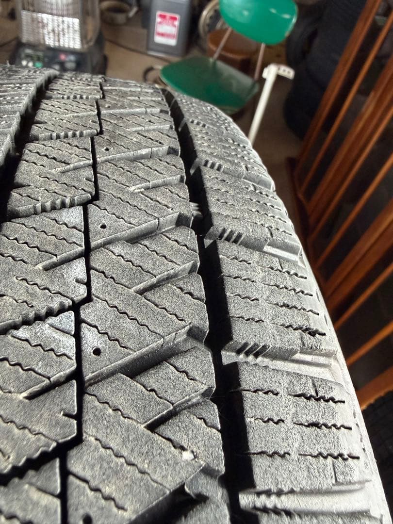 送料無料。ブリヂストンVRX2 165/55R15スタッドレス4本セット