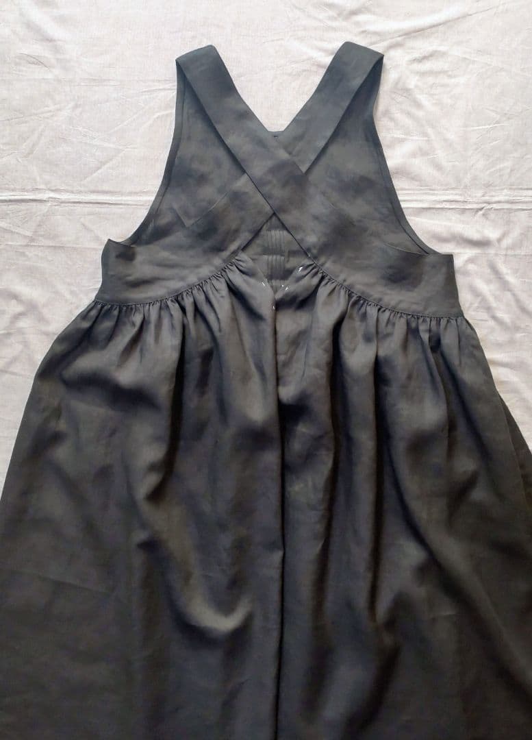 ちくわ　バッククロスエプロンワンピース