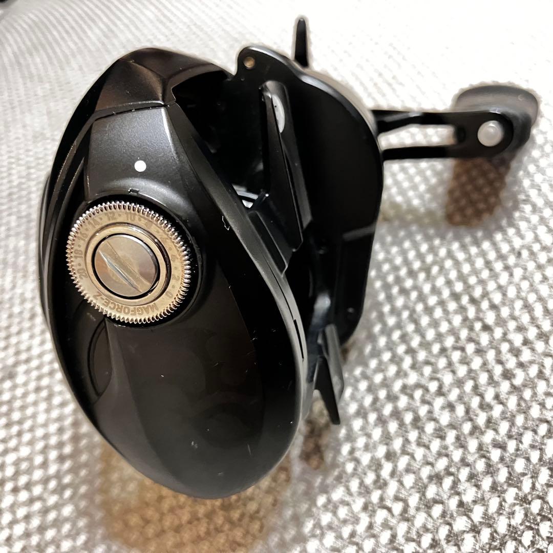 Daiwa TATULA 100SHL 左巻き ベイトリール ブラックバス