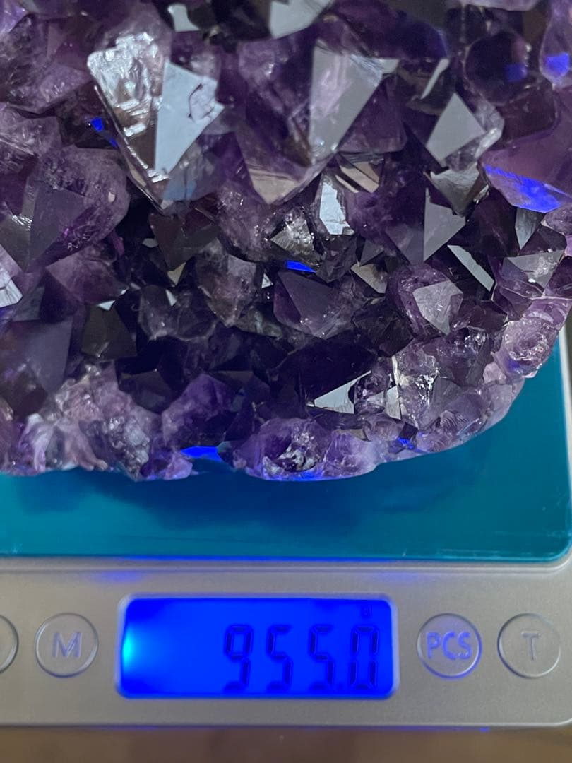 ウルグアイ産A A A級アメジストクラスター、ドーム　綺麗な濃紫水晶（天然石）