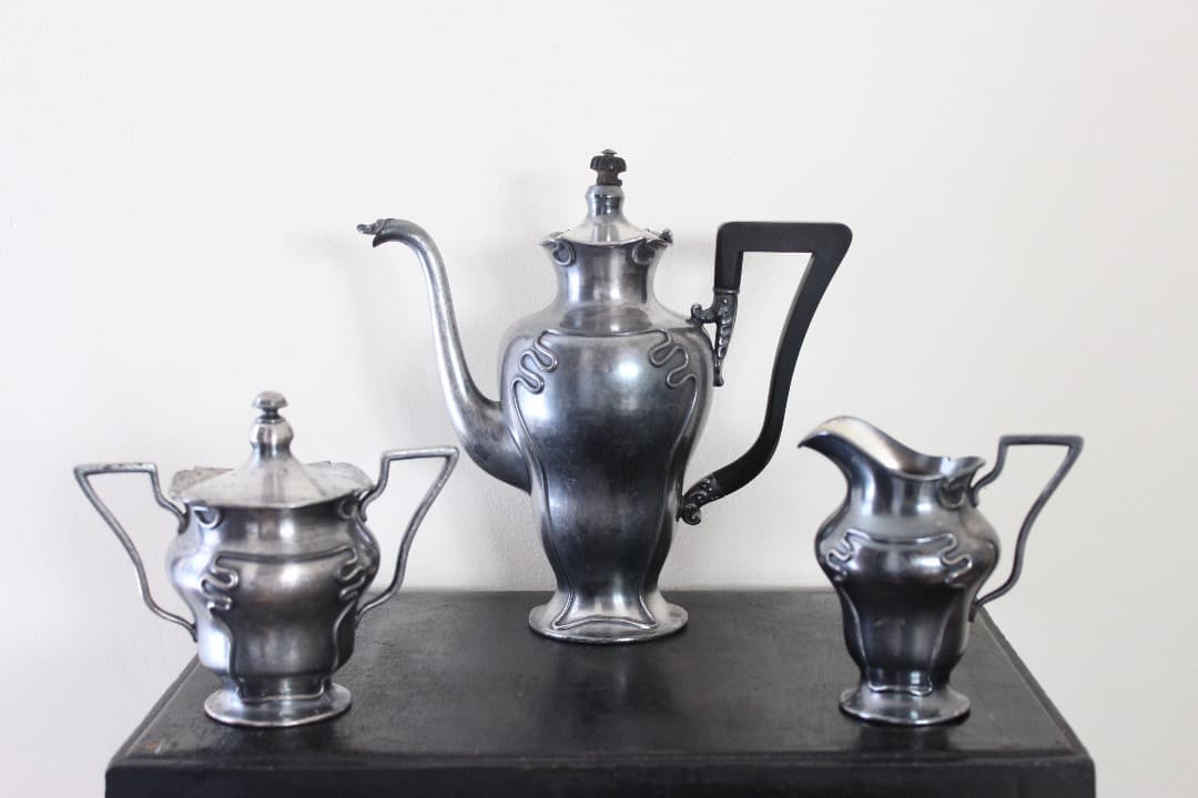 アンティーク　アール・ヌーヴォーデザイン　ポット・シュガーポット・クリーマー