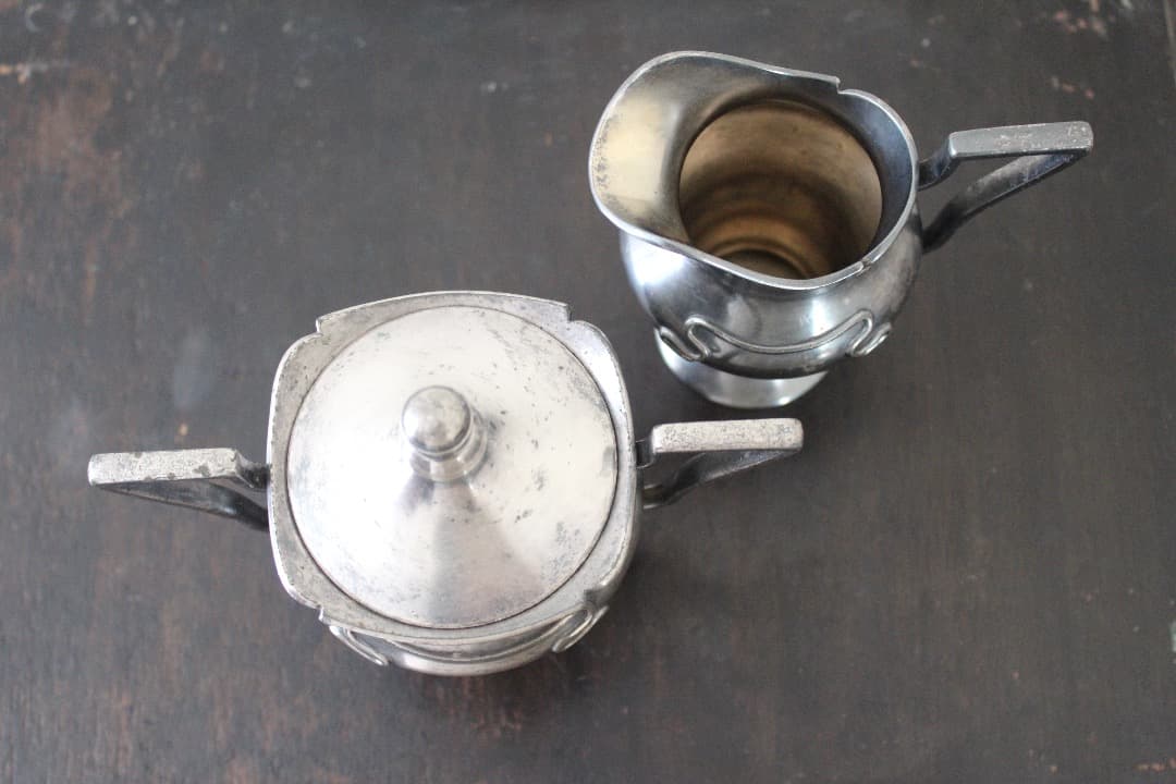 アンティーク　アール・ヌーヴォーデザイン　ポット・シュガーポット・クリーマー