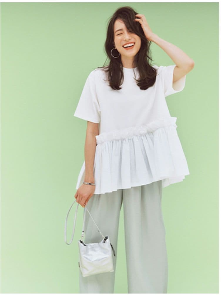 【未使用】THREE SQUARE☆veryコラボ☆ペプラムプルオーバー