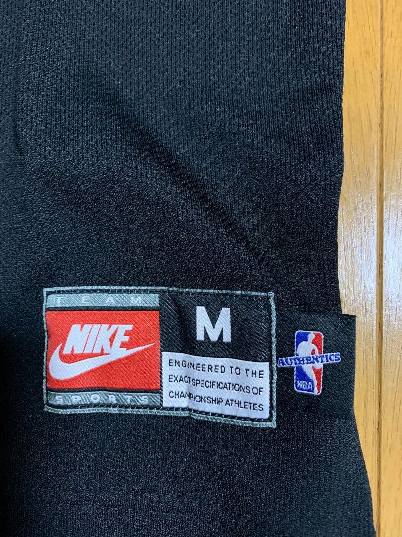 NIKE　90's シカゴブルズ　シューティングシャツ