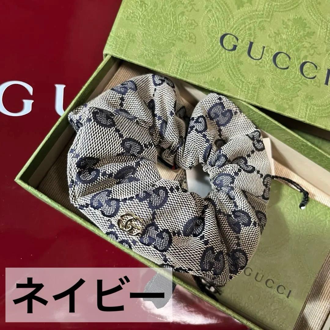 新品 GUCCI グッチ GGキャンバス シュシュ GG柄 ネイビー ベージュ