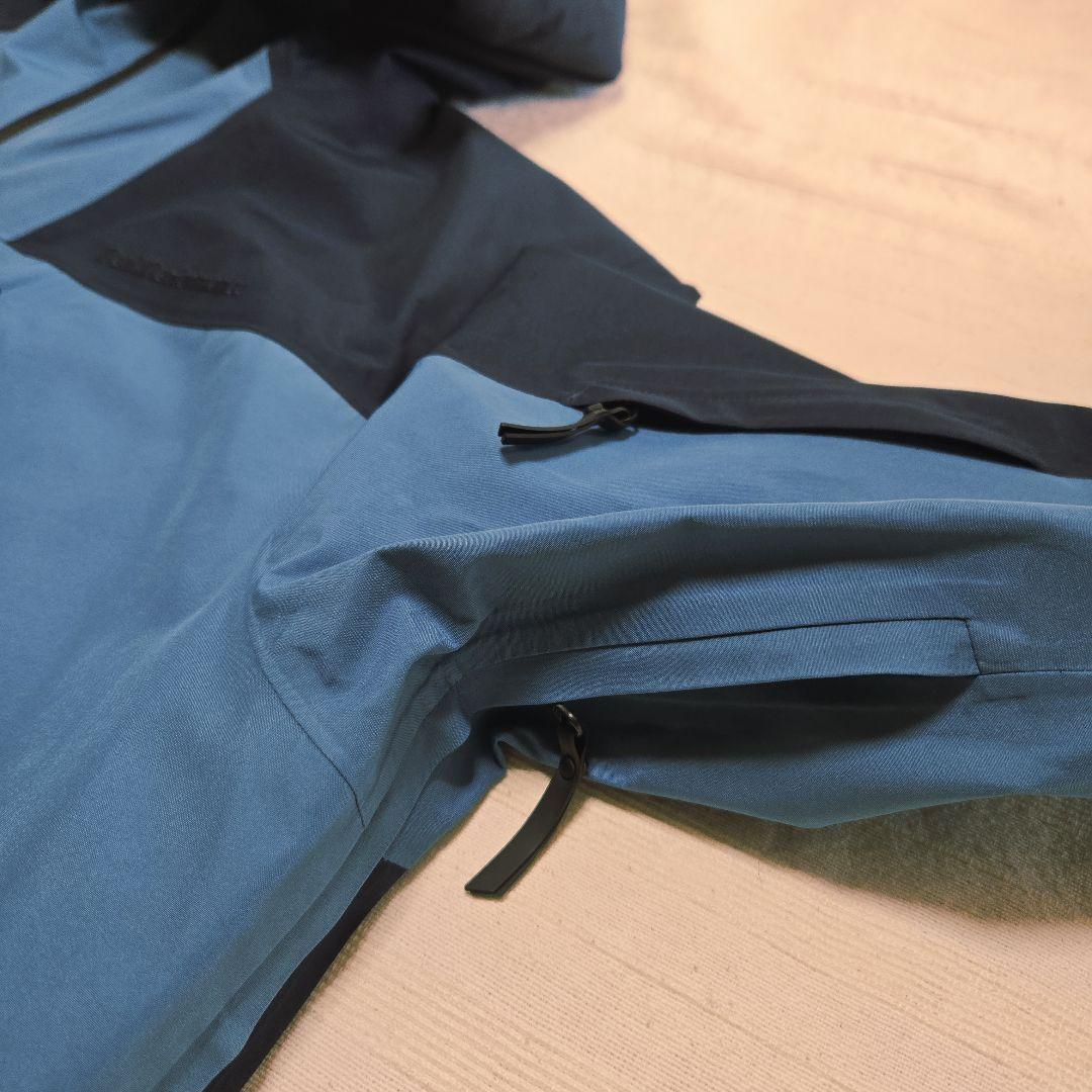 ☆PeakPerformance バーティカル3L GORE-TEX ☆