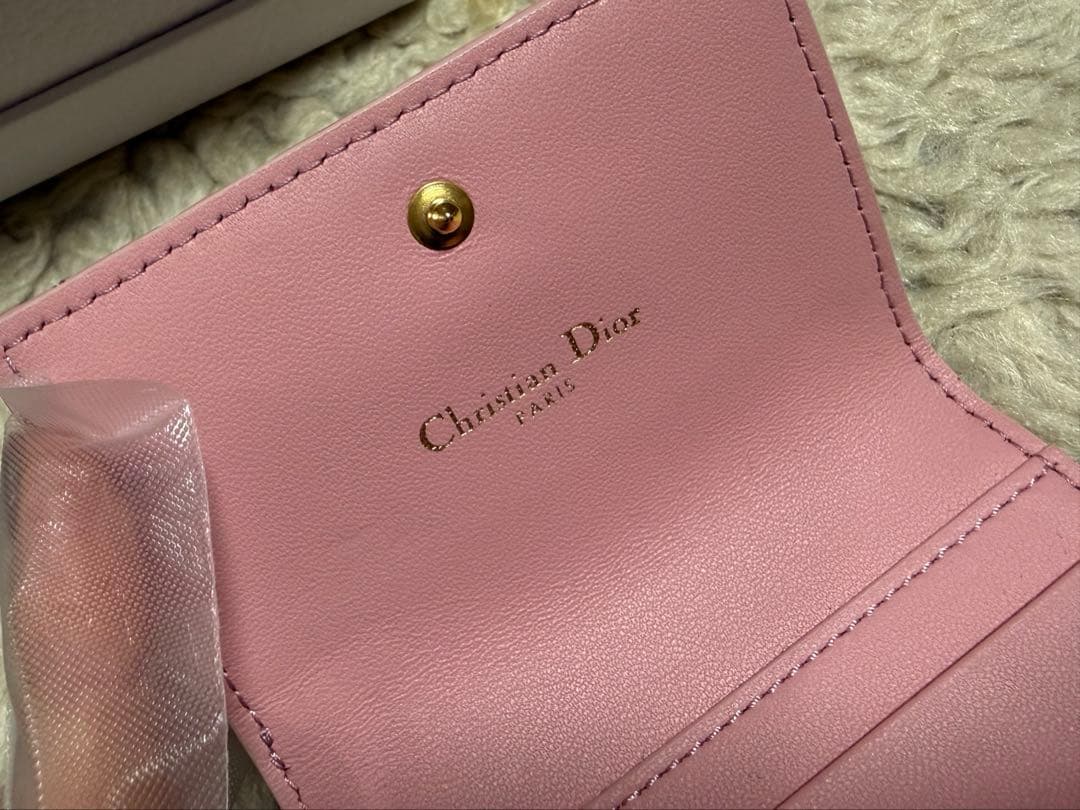 ディオール三つ折り財布ハイビスカスウォレットカナージュ ハートピンクdiorカロ