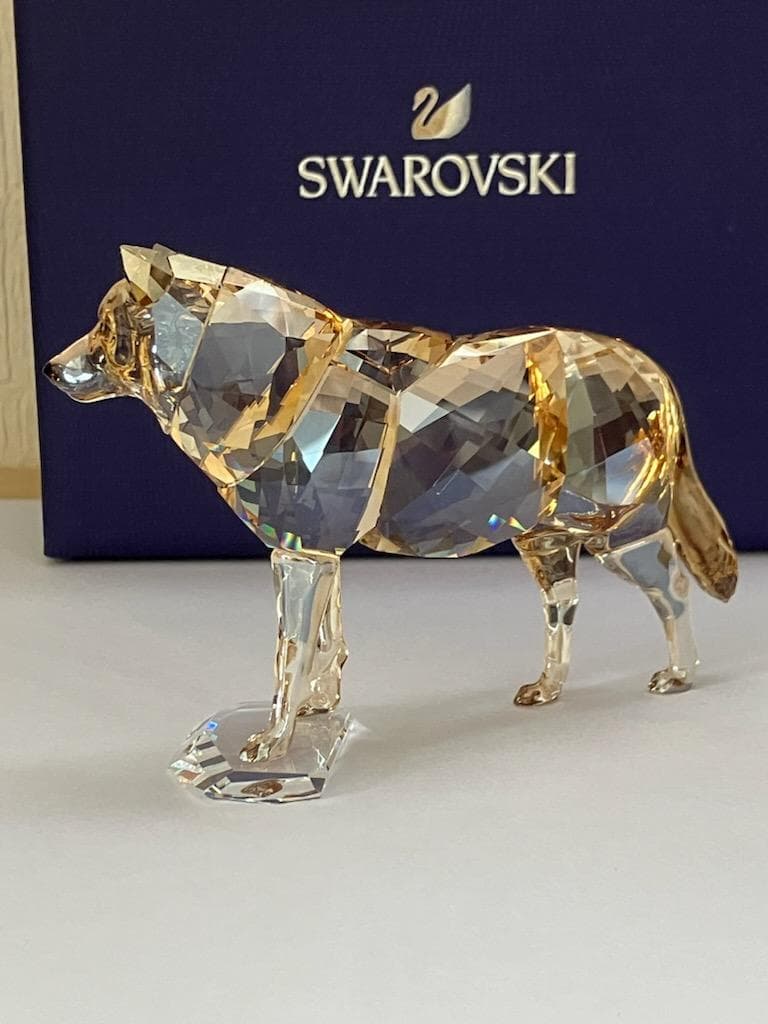 ハイイロオオカミ　スワロフスキー　置物　オブジェ　オオカミ