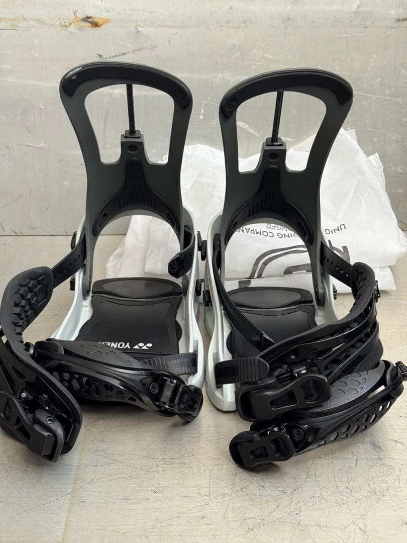 YONEX SPINE BACK M-Lサイズ スノーボードビンディング