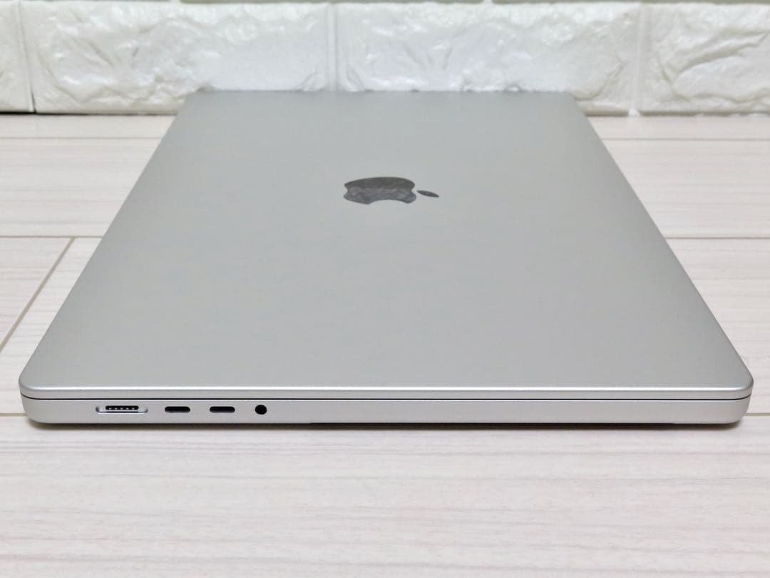 M1Pro MacBookPro 16 MK1E3J/A バッテリー100％