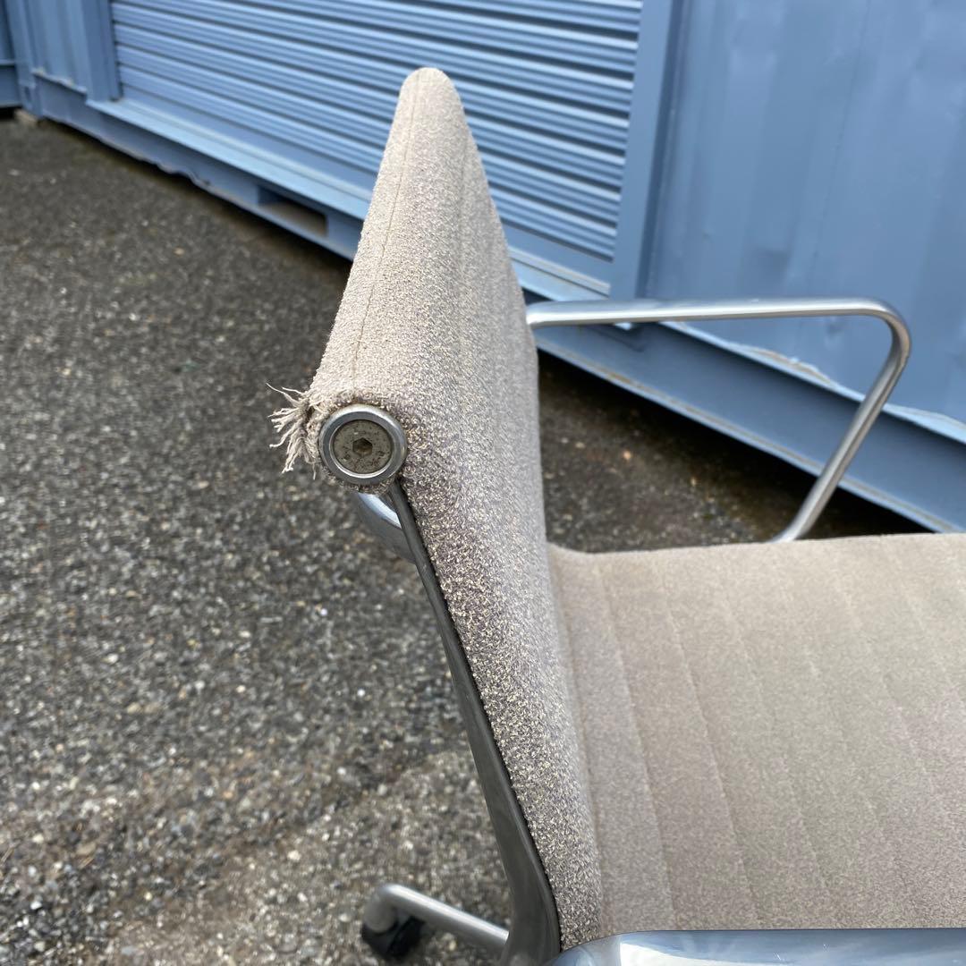 B)HermanMiller■イームズ アルミナムチェア
