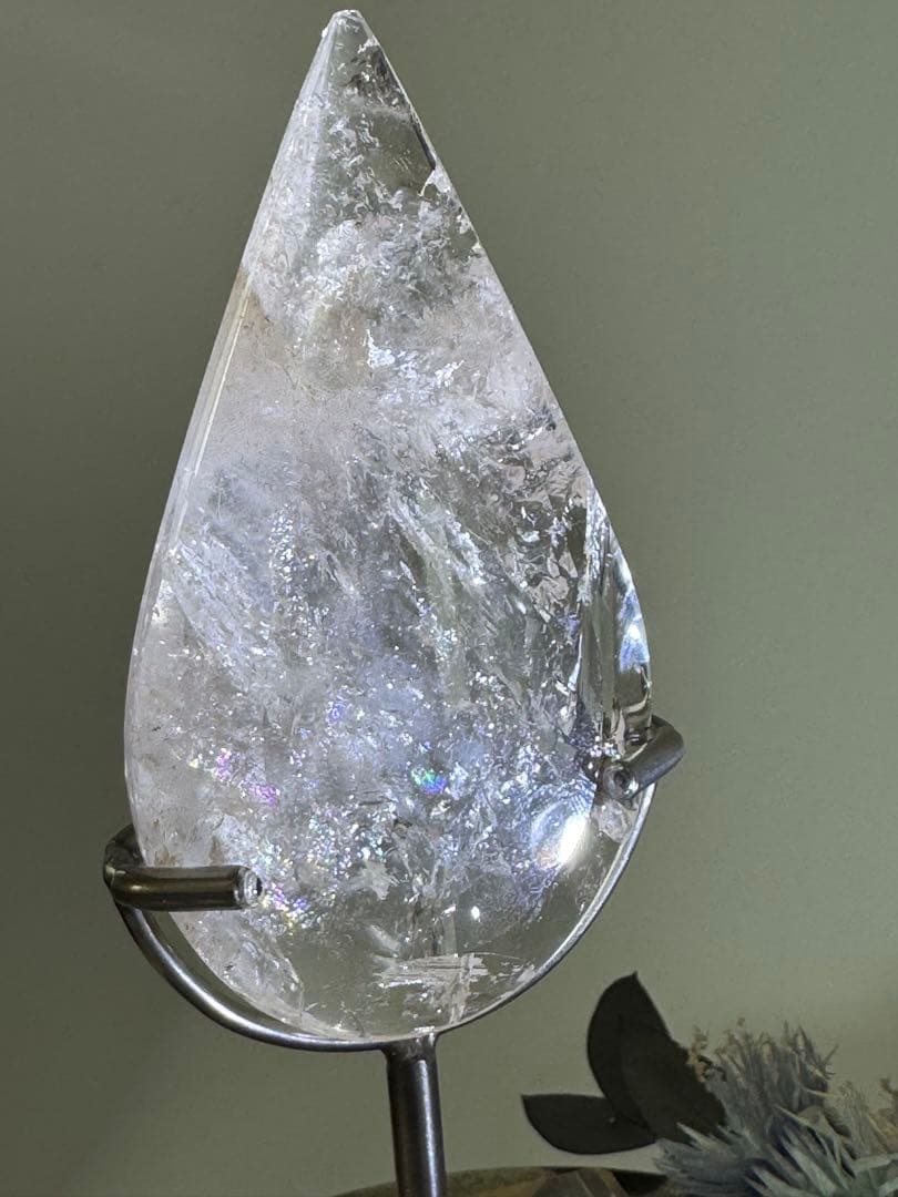 スタンド付き　ピンクアゼツライト(流通名) ピンククリアクォーツ　ファイヤー