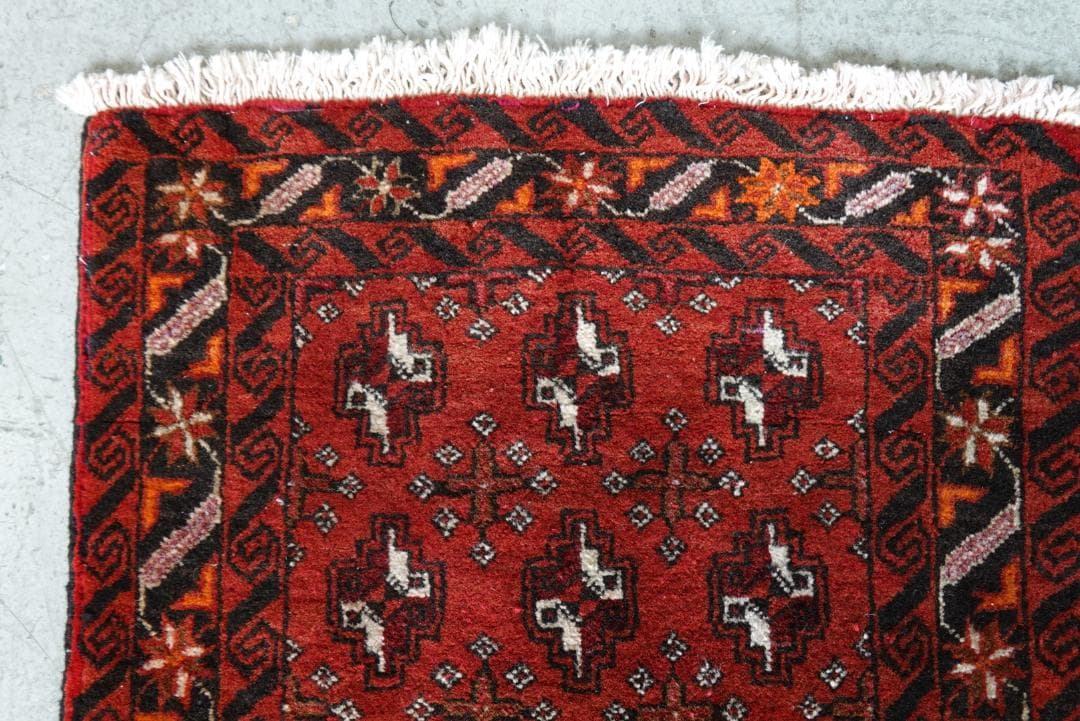 ✦vintage rug✦117cm×65cm　ペルシャ絨毯　バルーチ　ギュル