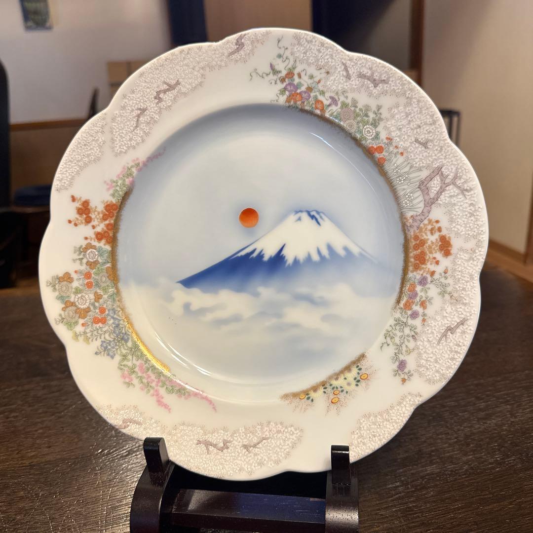 深川製磁　官窯富士に初日　盛皿