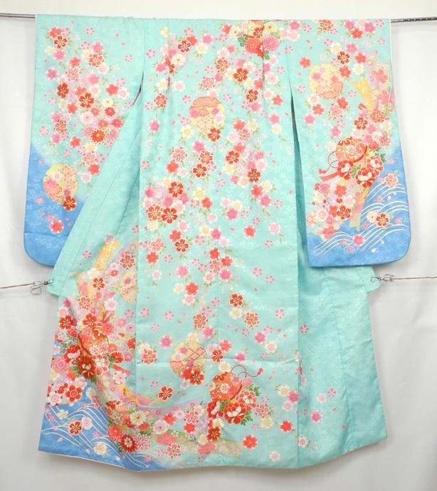 七五三やお祝い着 四つ身 ７歳 女の子 振袖 着物 水色系4516【中古】
